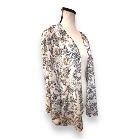 Women’s torrid 1/2 Floral Skull Cropped Chiffon Kimono Shrug 1X 2X 14 16 18 20 - Picture 8 of 10